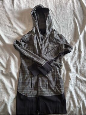 lululemon athletica Gray Striped Performance Top